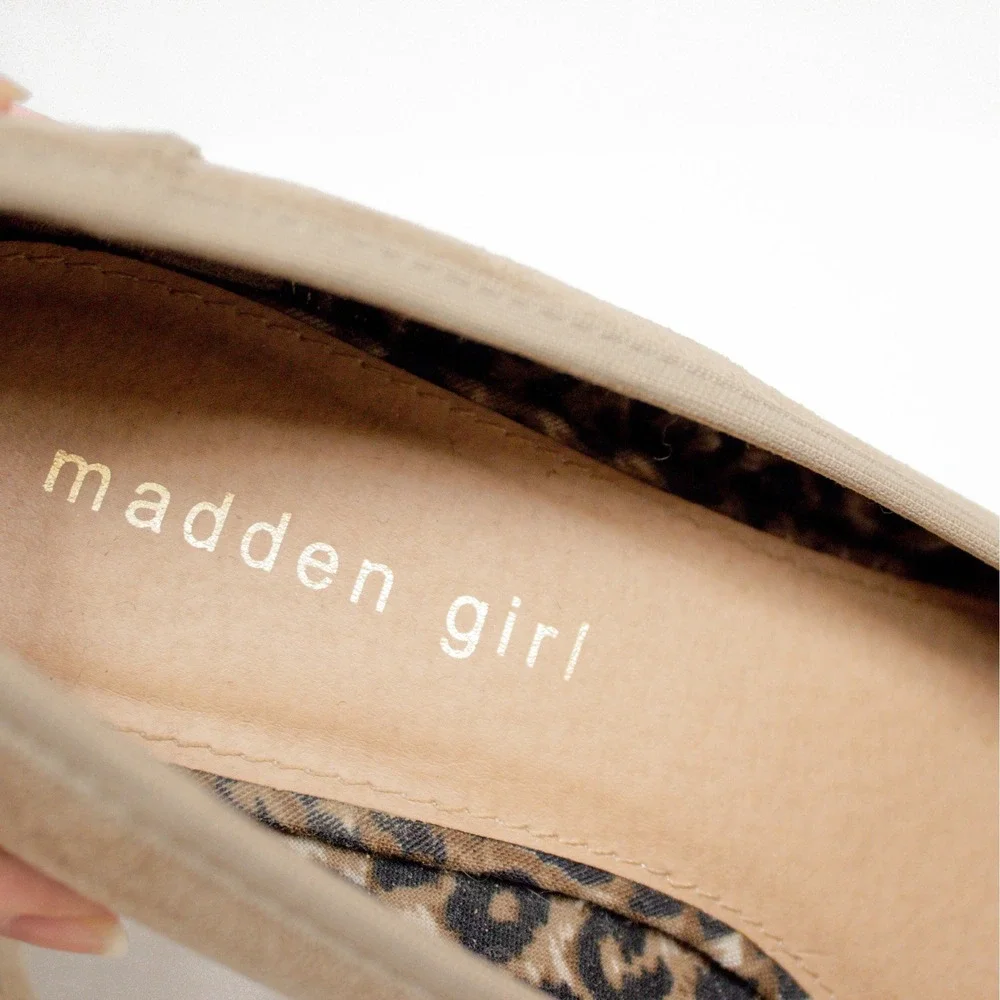 Madden Girl Shoes by STEVE MADDEN 'UMA' Wedge Low Heel Size 8 M